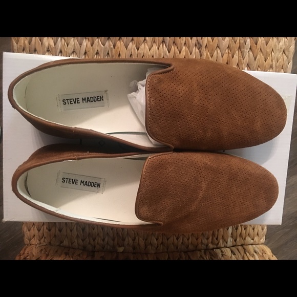 Steve Madden Arrow Perforated Slip On Loafer Shoes - Picture 7 of 8